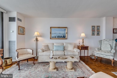 Alexandria House unit 1308, Alexandria, VA 22314 - photo 3