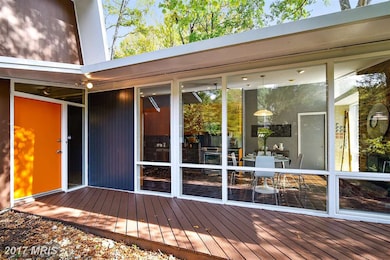 2406 Daphne Ln, Alexandria, VA 22306 - photo 2