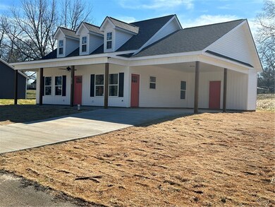 305 W Broad St, Iva, SC 29655 - photo 2