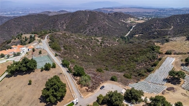 21959 Avenida de Arboles, Murrieta, CA 92562 - photo 2