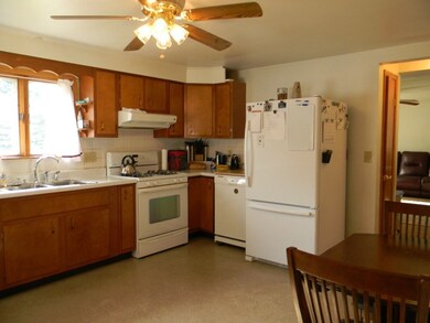 2929 Amherst Rd, Erie, PA 16506 - photo 5