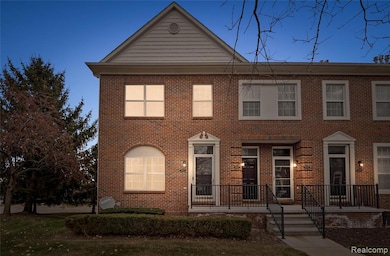 14531 Vauxhall Dr unit 92, Sterling Heights, MI 48313 - photo 3