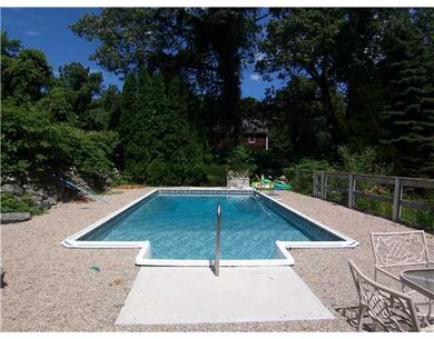 9 North Rd, Saunderstown, RI 02874 - photo 3