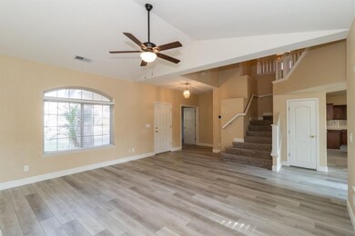 6715 E Cornell Ave, Fresno, CA 93727 - photo 4