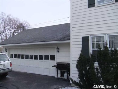 Parking Lot/Garage