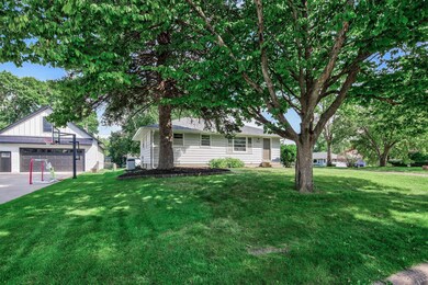 1105 Greystone Ave N, Saint Paul, MN 55128 - photo 2