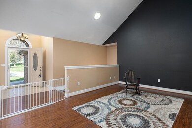 908 E Welch St, Nixa, MO 65714 - photo 3