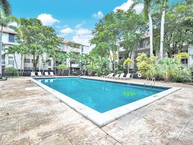 6886 N Kendall Dr unit D101, Pinecrest, FL 33156 - photo 2