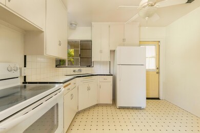 2001 N 39th-6