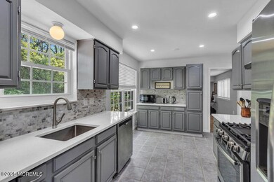 27 Laurel Crest Dr, Howell, NJ 07731 - photo 6