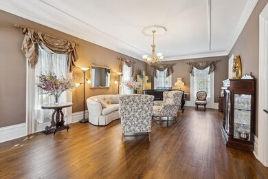 602-N-Kalamazoo-Ave-Marshall-MI-49068-Wi