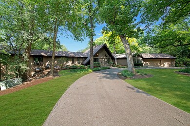 352 Deepwood Rd, Barrington, IL 60010 - photo 2