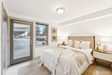 10503 Evanston Ave N unit C, Seattle, WA 98133 - photo 6