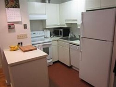 12 Greenough Ln unit 205, Boston, MA 02113 - photo 4