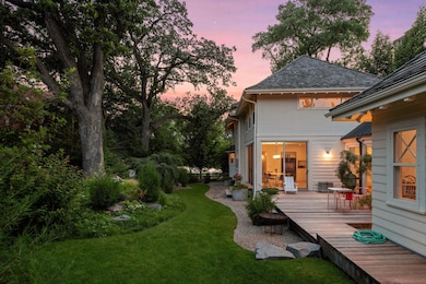 2225 E Lake of the Isles Pkwy, Minneapolis, MN 55405 - photo 7