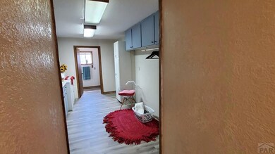 2nd kitchen/laundry room