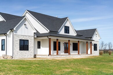 535 Jocelyn Ln, Waynesboro, VA 22980 - photo 2