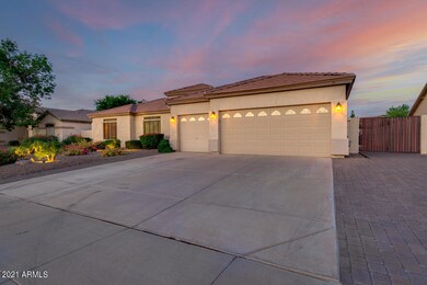 3 CAR GARAGE