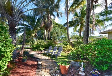 Front Yard - Sitting Area