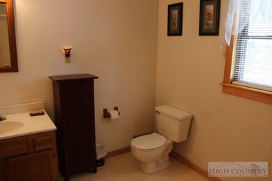 Large Upstairs Bath