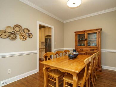 006-1280x960-dining-room