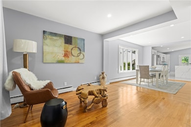 59 Wentworth Ave, Warwick, RI 02889 - photo 3