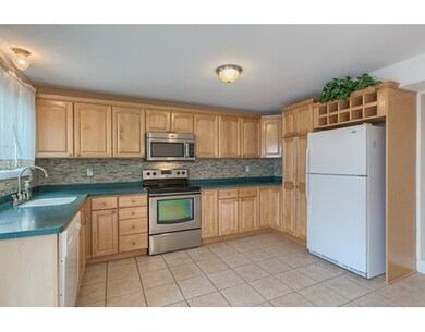 275 N End Blvd unit A5, Salisbury, MA 01952 - photo 2