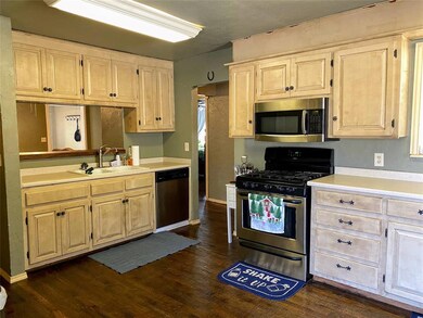 1100 Arvel Cir, Azle, TX 76020 - photo 6