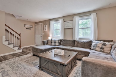 9 Cub Cir unit 13, Amherst, NH 03031 - photo 2