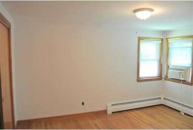 215 Franklin St, Stoneham, MA 02180 - photo 5