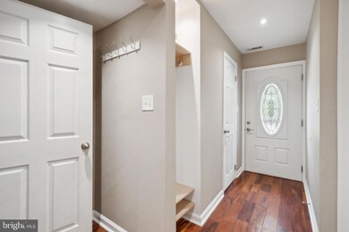 4159 Pleasant Meadow Ct unit 96D, Chantilly, VA 20151 - photo 3