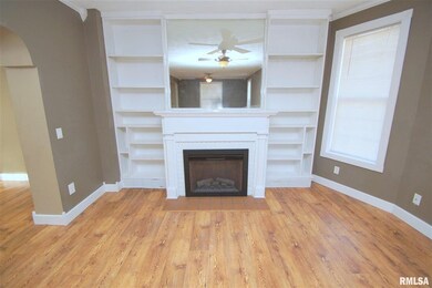 818 Kirkwood Blvd, Davenport, IA 52803 - photo 5