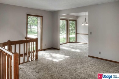 17018 Holmes Cir, Omaha, NE 68135 - photo 5