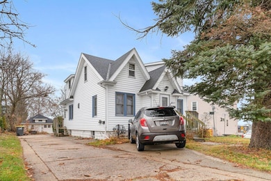 407 Greenwood Ave, Waukesha, WI 53188 - photo 4