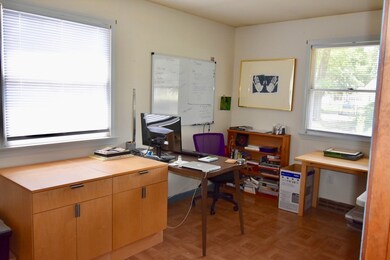 9 Holyoke St, Easthampton, MA 01027 - photo 7