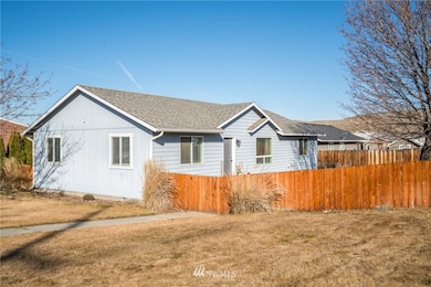 2480 5th St NE, East Wenatchee, WA 98802 - photo 3