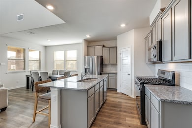 10100 Breezeway Dr, Aubrey, TX 76227 - photo 7