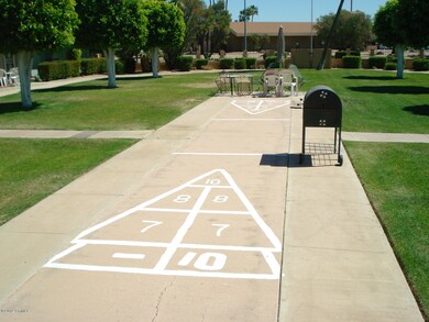 14032 N Thunderbird Blvd, Sun City, AZ 85351 - photo 5