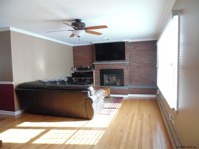 10 Meadowlark Ln, Wynantskill, NY 12198 - photo 7