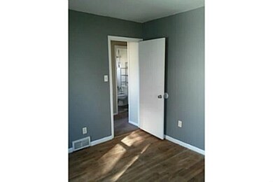 3833 E 25th St, Des Moines, IA 50317 - photo 5