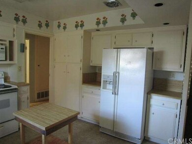 Kitchen With Alot of Cabinet Space & Included Refr