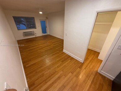 7315 Byron Ave unit 12, Miami Beach, FL 33141 - photo 5