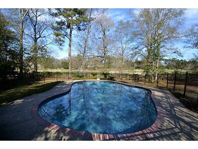 Swimming Pool/Hot Tub/Sauna.