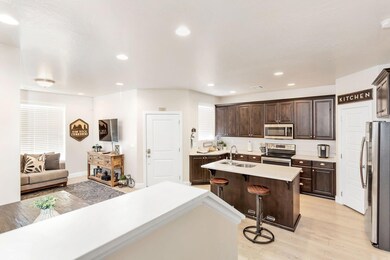 Listing_747637_Photo_7