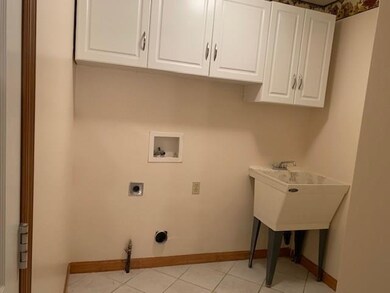 1ST FLOOR LAUNDRY ROOM
