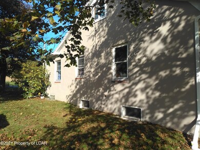 196 W Butler Dr, Drums, PA 18222 - photo 4