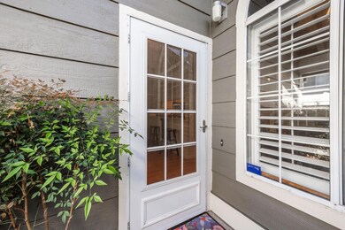 135 Pierpoint Cir, Folsom, CA 95630 - photo 6