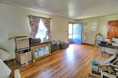IMG_8596_7_8_easyHDR-interior2