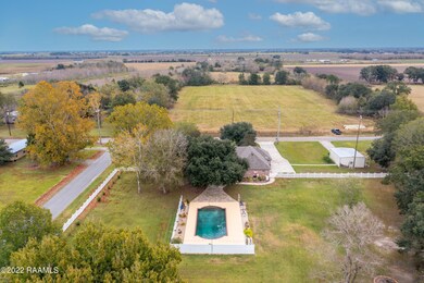 900sf Salt Water Pool