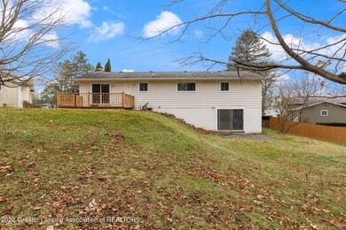 7-web-or-mls-3630-trianon-trail
